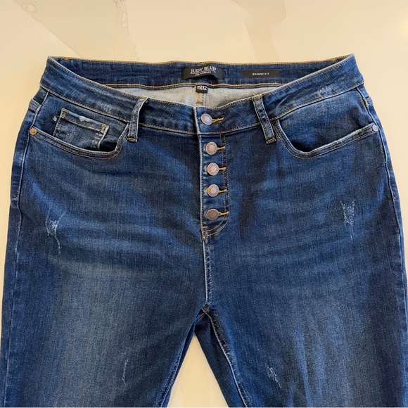 Judy Blue Women's Skinny Jeans Size 15/32 Medium Wash Blue Denim Button Front - Picture 6 of 16